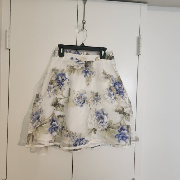 Nohea Blue and white Fairy floral skirt - Picture 1 of 5